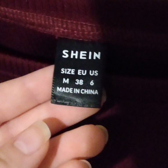 Shein burgundy cropped long sleeve size m - Picture 4 of 4